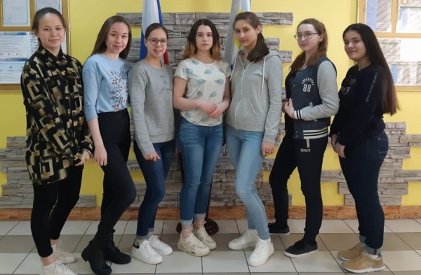 Десант лицея спешит  на помощь 