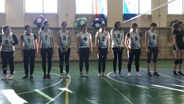 Соревнования по волейболу среди девушек на &quot;Президентских&quot; соревнованиях 