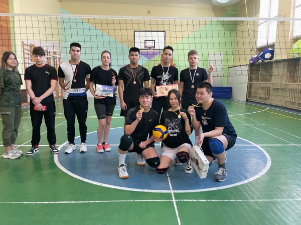 Весенний калейдоскоп - соревнования по волейболу 