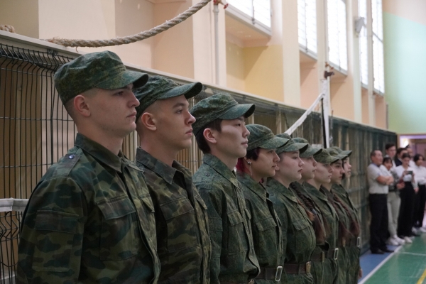 «Красив в строю, силен в бою» - военно-спортивные состязания в лицее 