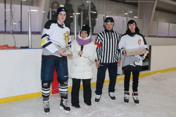 В хоккей играют настоящие мужчины! 